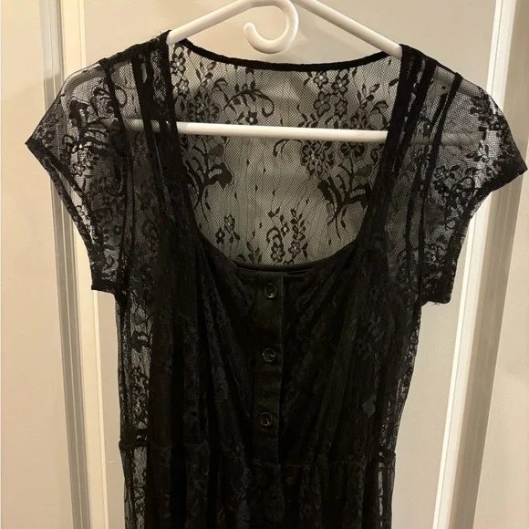 Disturbia lace dress - Picture 3 of 4
